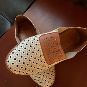 LaPinta women’s slip on shoes